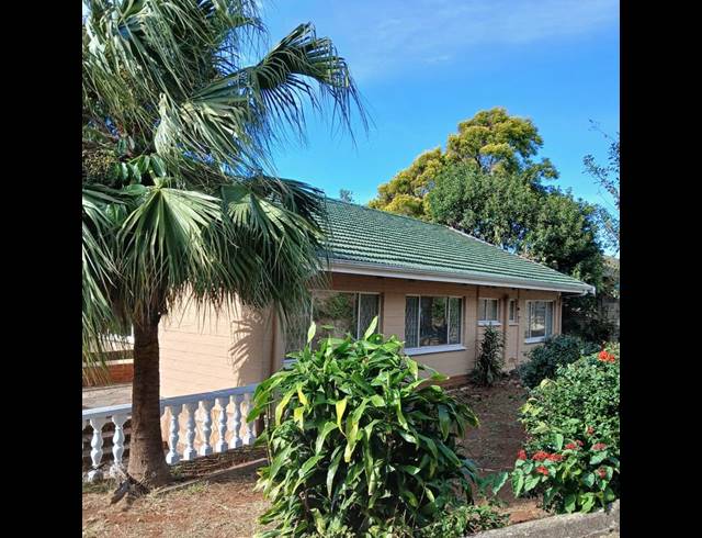4 BEDROOM HOUSE FOR SALE IN YELLOWWOOD PARK